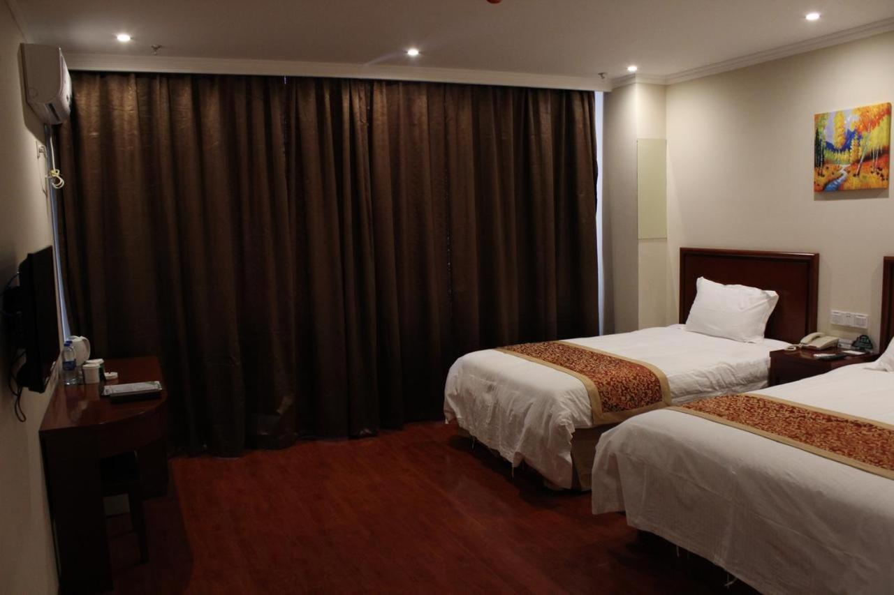 Greentree Inn Shanghai Pudong Airport Wild Animal Park Express Hotel Nanhui Exterior photo